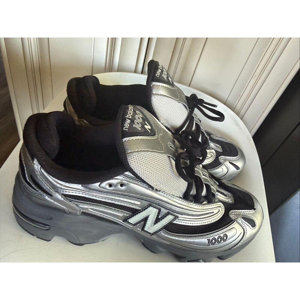 New Balance Men's Metallic M1000 Lace-up Sneakers Silver Size 9 - Picture 14 of 15